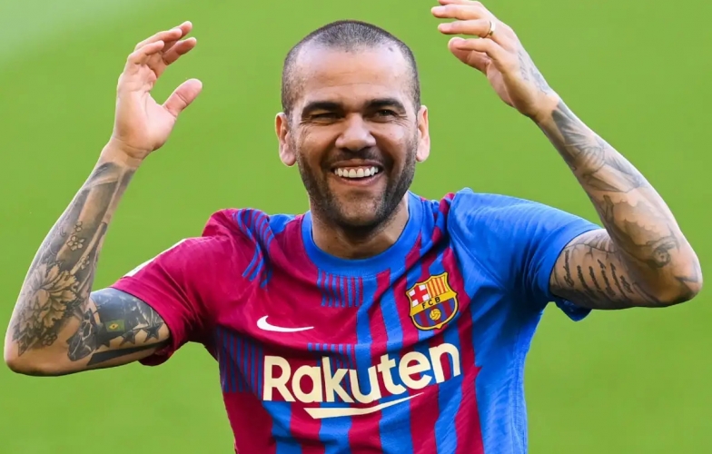 Dani Alves chê Real Madrid lên đỉnh mùa này nhờ ăn may