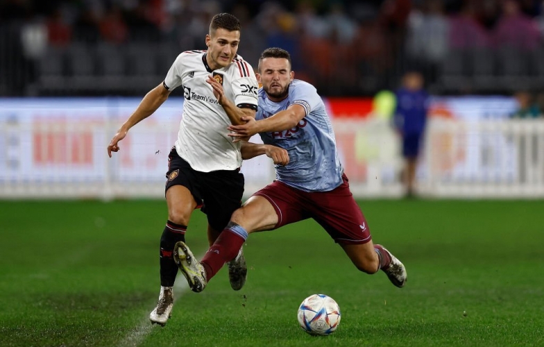 Ten Hag ra quyết định khó hiểu, MU đánh rơi chiến thắng đầy cay đắng