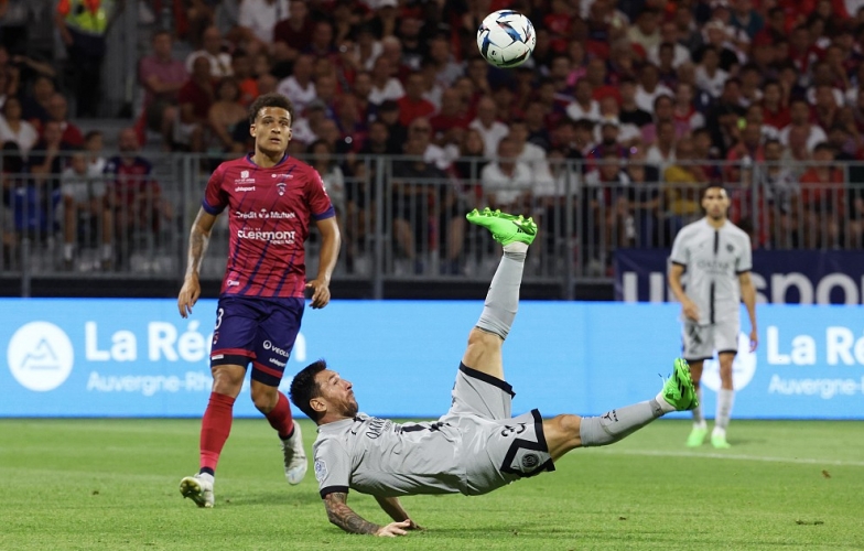 Fan Clermont phát cuồng vì... 'được' Messi lập siêu phẩm vào lưới đội nhà