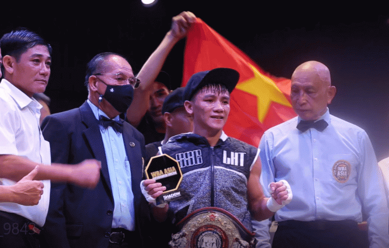Hạ đẹp 'độc cô cầu bại' Thái Lan, Hữu Toàn giành đai WBA châu Á