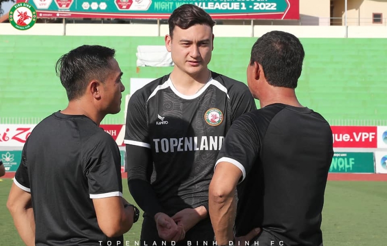 Bình Định chi ra bao nhiêu tiền để mang Văn Lâm trở lại V-League?