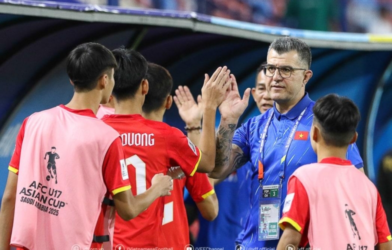 Tuyển Việt Nam thắng đậm 4-1 trước giải quốc tế