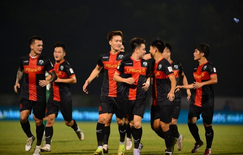 ĐKVĐ hạng Nhất được cấp phép có điều kiện dự V-League