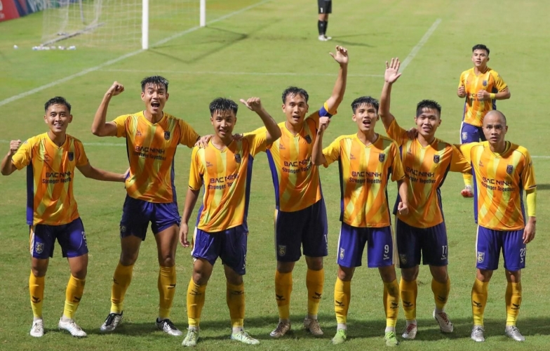 Vừa chia tay cựu HLV U23 Việt Nam, đại gia hạng Nhì thắng đậm 4-1