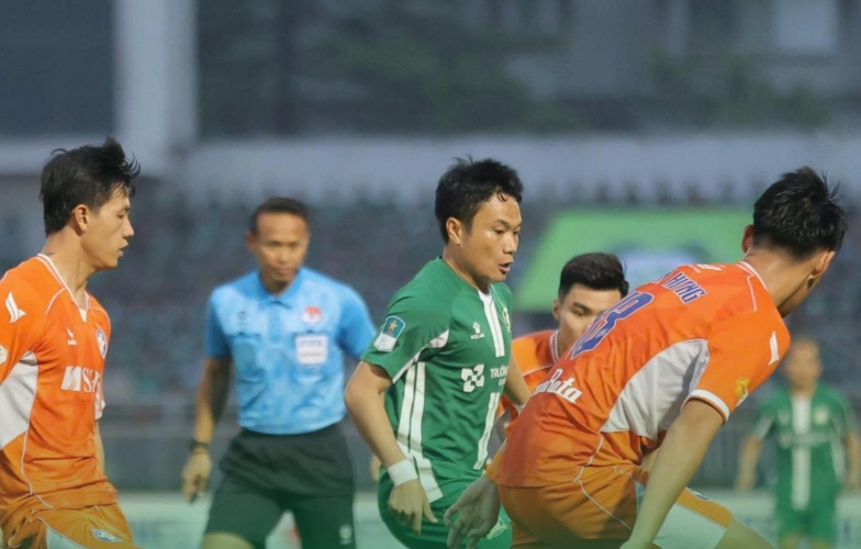 Trực tiếp Bình Phước 0-0 Đà Nẵng: Công Phượng bỏ lỡ cơ hội ghi bàn