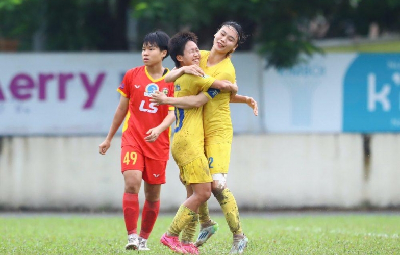 Tiền đạo số 1 ĐT nữ Việt Nam toả sáng giúp Hà Nội vươn lên đỉnh bảng