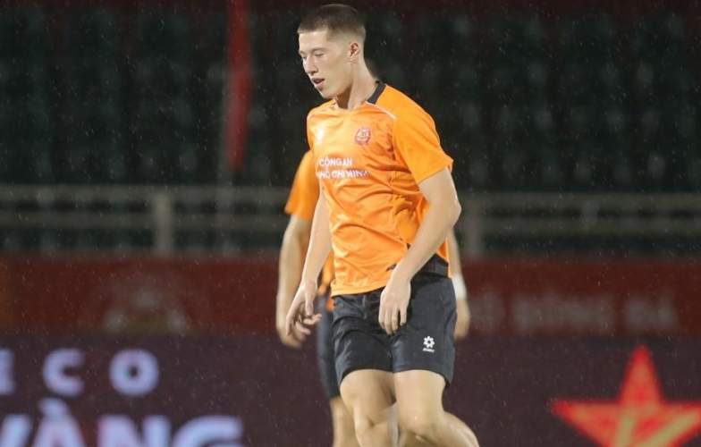 Tiền đạo Việt kiều nhận lời khen đặc biệt từ HLV Huỳnh Đức