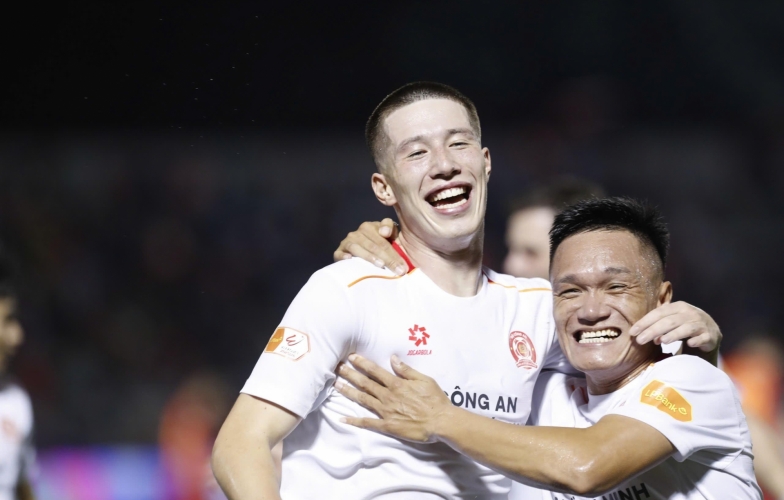 Việt kiều Anh Lee Williams: 'Harry Kane, Robbie Fowler khuyên tôi về Việt Nam thi đấu'