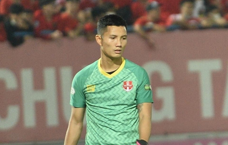 Thủ môn ĐT Việt Nam viết tâm thư sau khi mắc sai lầm ở Cúp Quốc gia