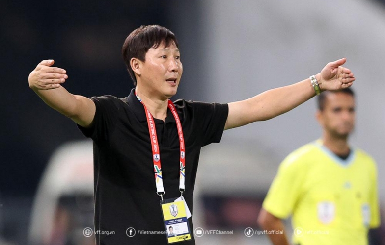 HLV Kim Sang Sik khiến cả Đông Nam Á ngả mũ vì thống kê khó tin