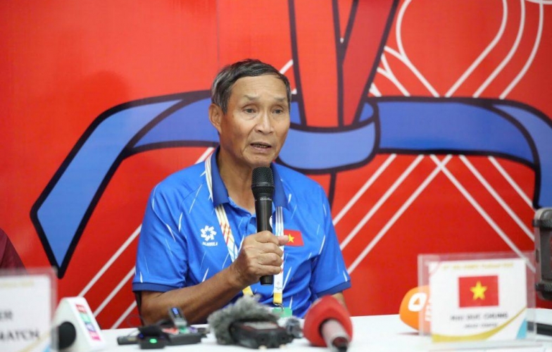 HLV Mai Đức Chung đánh giá cao Philippines trước trận chung kết