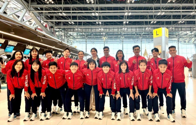 ĐT futsal nữ Việt Nam về nước sau tấm HCV SEA Games lịch sử