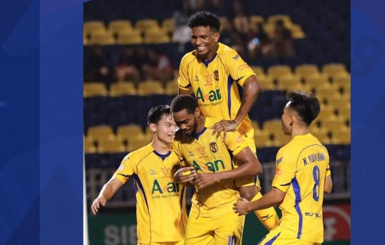 Ngoại binh Nam Mỹ tỏa sáng, SLNA tạm vượt qua khủng hoảng