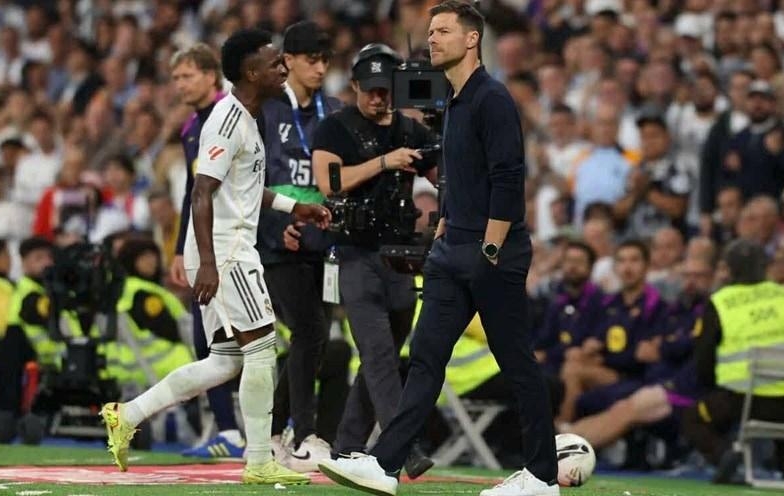 Real Madrid lo ngại về tình hình của Xabi Alonso