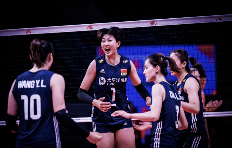 Kết quả bóng chuyền nữ VNL 2022 ngày 3/6: Trung Quốc nhấn chìm chủ nhà