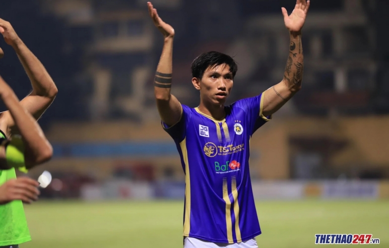VIDEO: Đoàn Văn Hậu gây sốt trong ngày Hà Nội FC thăng hoa