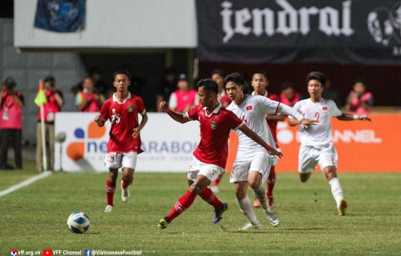 Trọng tài bắt trận Việt Nam thua Indonesia bị 'tố' là có vấn đề