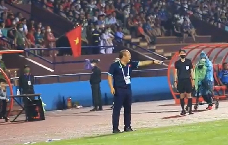 VIDEO: HLV Park Hang-seo nổi nóng với các học trò khi đá bế tắc trước Đông Timor
