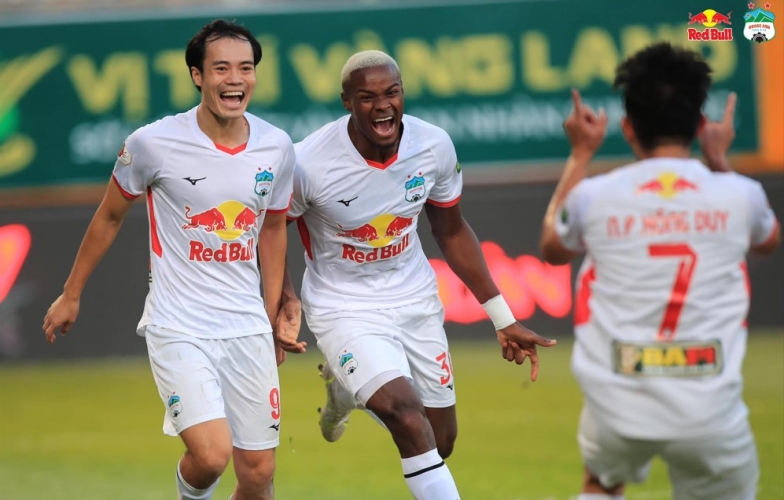 HAGL bay cao, Kiatisak hé lộ chỉ số 'vô đối' tại V-League