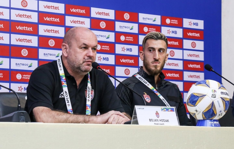 HLV châu Âu dè chừng sao ĐT Việt Nam ở bán kết AFC Cup