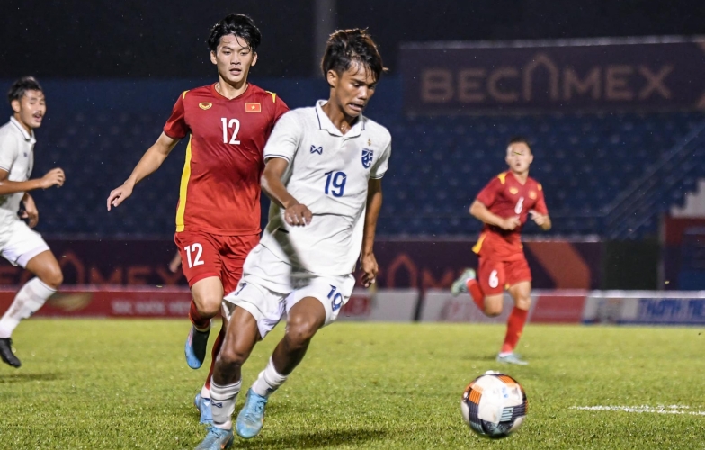 CĐV Thái Lan đòi sa thải 'sếp lớn' vì thua Việt Nam toàn tập