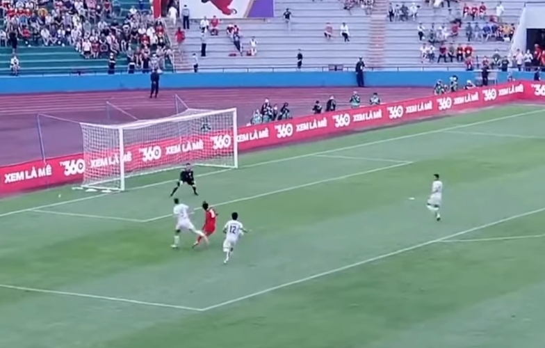 VIDEO: Ronaldo đi bóng 'cực dẻo' kiếm pen cho U23 Indonesia