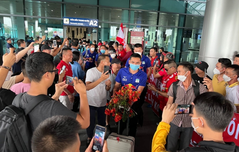 Chưa ra sân phút nào, dàn sao HAGL đã gây sốt trước thềm siêu giải đấu
