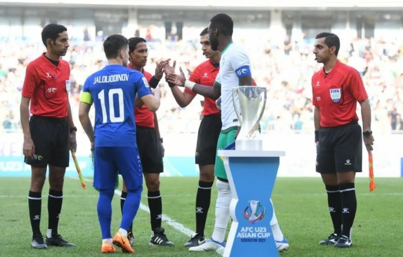 NÓNG: Chung kết U23 Châu Á 'gặp biến', FIFA ra án phạt nặng cho chủ nhà