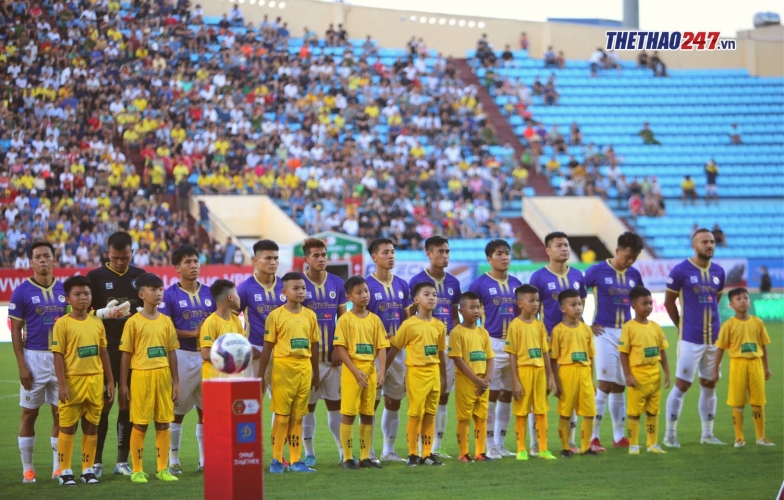 VIDEO: Trụ cột ĐT Việt Nam có hành động ý nghĩa trước tin đồn rời CLB Hà Nội