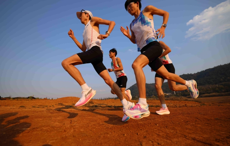 YẾU TỐ GIÚP NGƯỜI CHẠY CẢI THIỆN HIỆU SUẤT CHINH PHỤC MARATHON