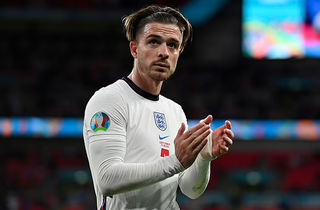 ‘Tiền vệ số 1 nước Anh’ lật kèo Man City