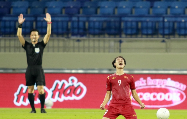 Văn Toàn ấm ức vì bị gọi là 'họ nhà lươn' sau khi kiếm penalty cho ĐTQG Việt Nam