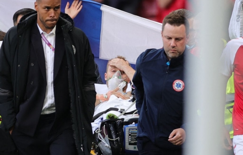 Manchester United cầu nguyện cho Eriksen sau tình huống đột quỵ ở EURO 2021