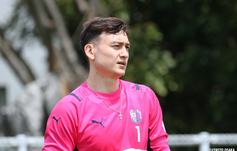 Báo Thái: 'Đặng Văn Lâm lập nên kỷ lục'