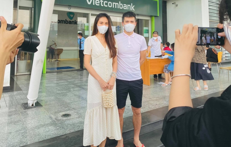 Công Vinh và Thủy Tiên chính thức minh bạch sao kê từ thiện