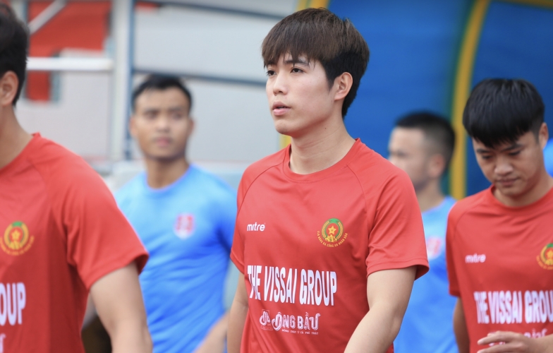 'Những ứng cử viên lên chơi ở V-League' gặp khởi đầu 'giông bão'