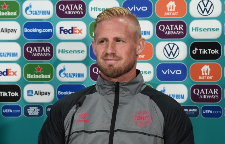 Kasper Schmeichel chọc giận ĐT Anh trước trận đại chiến