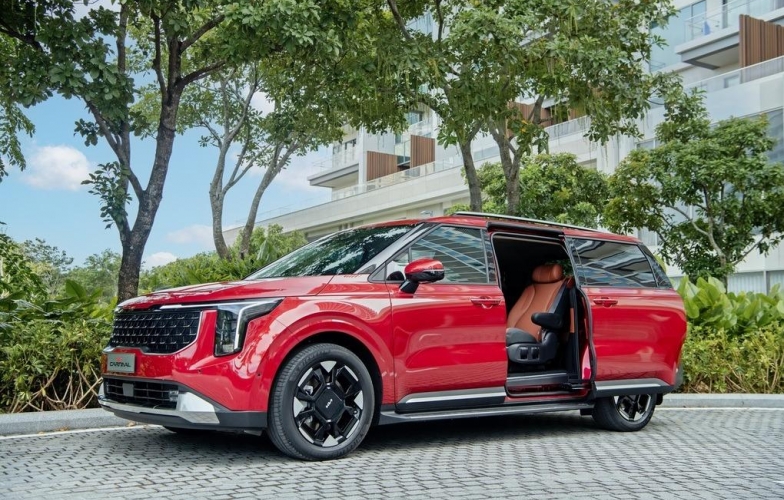 Kia Carnival 2024 giảm giá sâu hơn 100 triệu đồng tại đại lý, 'dọn kho' các phiên bản cao cấp