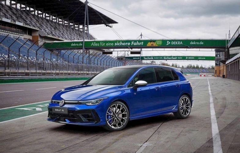 Volkswagen Golf nhận đặt hàng tại Việt Nam, giá khuyến nghị từ 798 triệu đồng