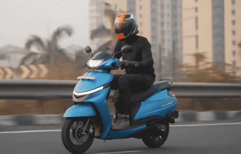 Xe tay ga Ấn Độ giá rẻ được đăng ký kiểu dáng tại Việt Nam, trang bị tiện nghi vượt phân khúc