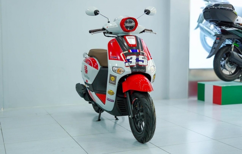 Honda Giorno+ SC35 ThaiGP cập bến Việt Nam - Bản giới hạn với bộ áo độc đáo theo phong cách xe đua