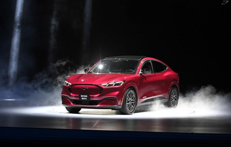 Ford Việt Nam tung loạt ưu đãi trong tháng 9: Mustang Mach-E giảm giá 'khủng', Ranger được hỗ trợ 100% phí trước bạ