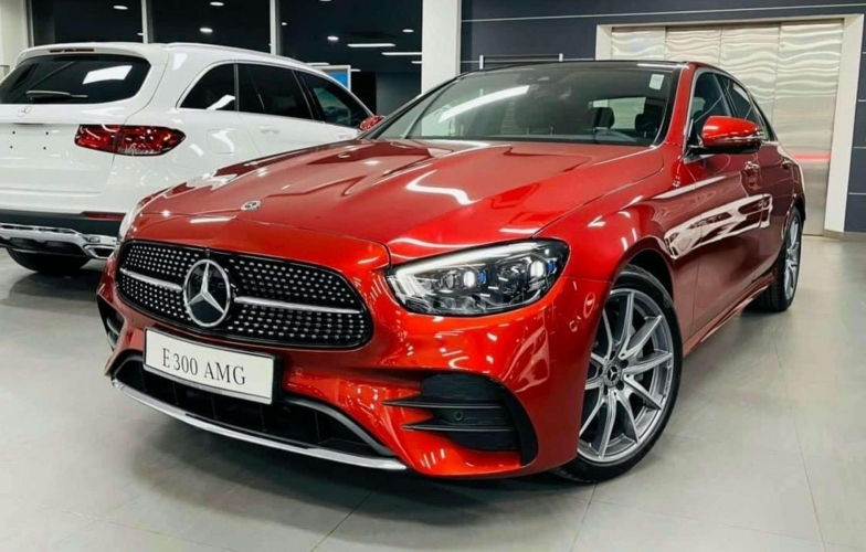 Mercedes-Benz E-Class giảm giá sâu tại đại lý, 'dọn đường' cho thế hệ mới sắp ra mắt?