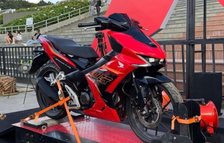 Honda Winner R được nâng cấp những gì so với Winner X?