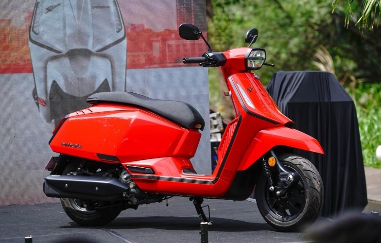 Cận cảnh Lambretta X125: Thiết kế góc cạnh, trang bị 'xịn sò', cạnh tranh với Vespa Sprint