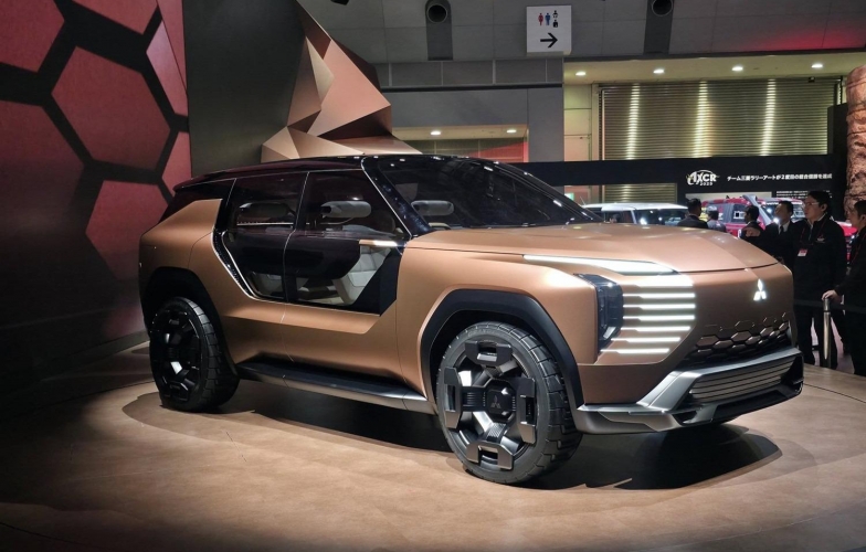 Mitsubishi Elevance Concept - SUV hybrid lý tưởng cho những chuyến dã ngoại gia đình