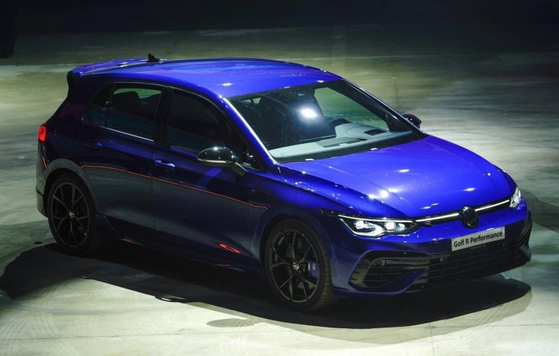 Giá gần 1,9 tỷ đồng, 'hot hatch' Volkswagen Golf R Performance có gì đặc biệt?