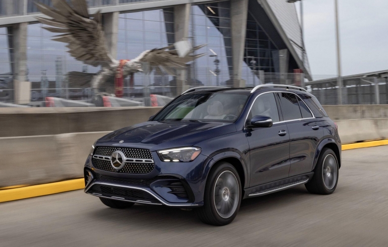 PHEV hạng sang Mercedes-Benz GLE 400e chốt giá 4,669 tỷ đồng tại Việt Nam, chạy thuần điện hơn 110 km
