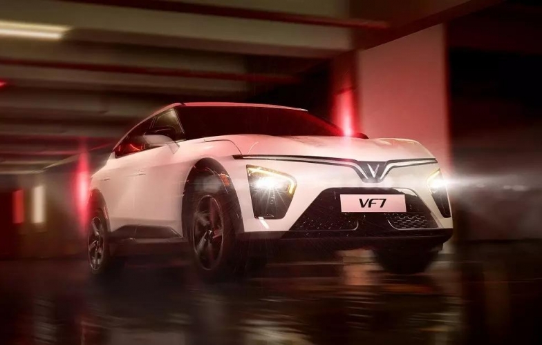 Phân khúc SUV cỡ C tháng 10/2025: VinFast VF 7 bứt tốc ngoạn mục, Mazda CX-5 vẫn dẫn đầu