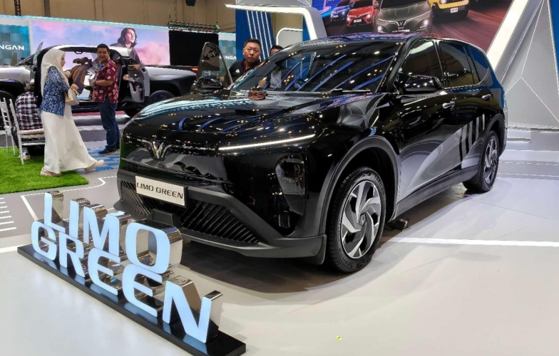 VinFast Limo Green và VF Wild lần đầu 'chào sân' Indonesia tại triển lãm ô tô quốc tế GIIAS 2025